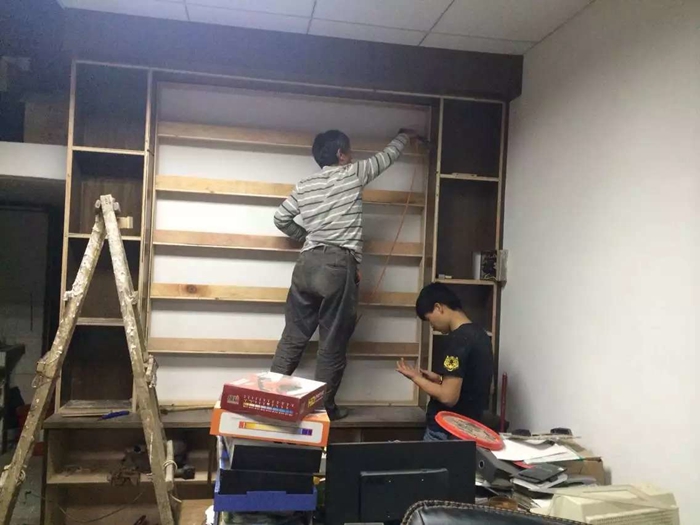 上海超市辦公區(qū)域翻新裝修現(xiàn)場(chǎng)(圖3)