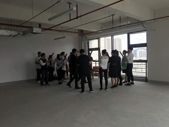 上海壹隆企業(yè)辦公室裝修開工現(xiàn)場(圖1)