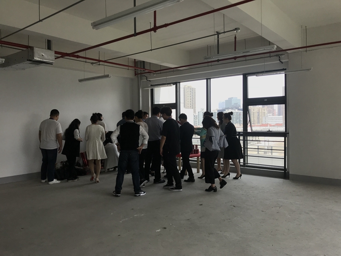 上海壹隆企業(yè)辦公室裝修開工現(xiàn)場(圖2)